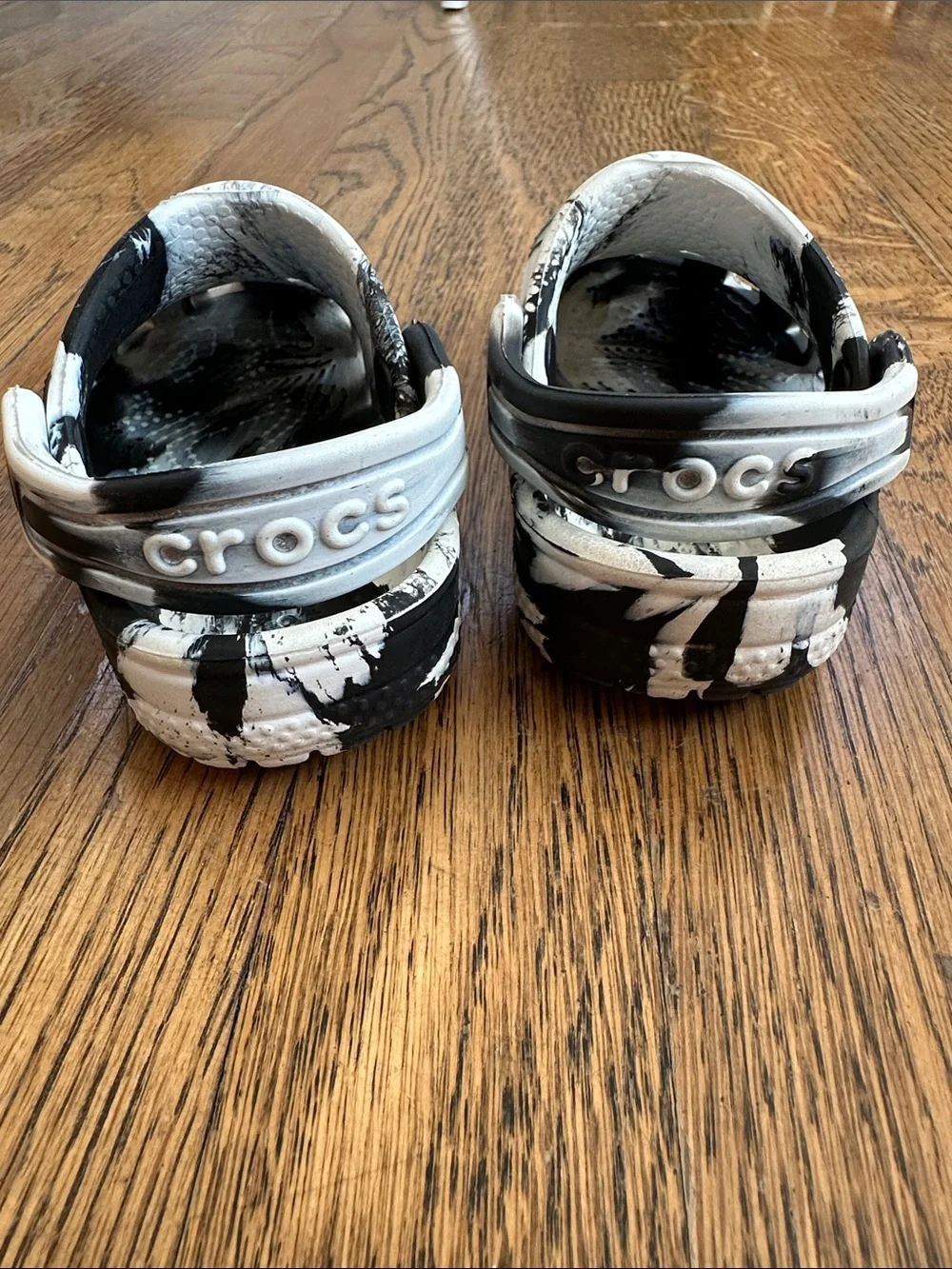 CROCS Kids Classic Clog - Black & White Marble